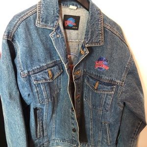 planet hollywood jean jacket size m!!